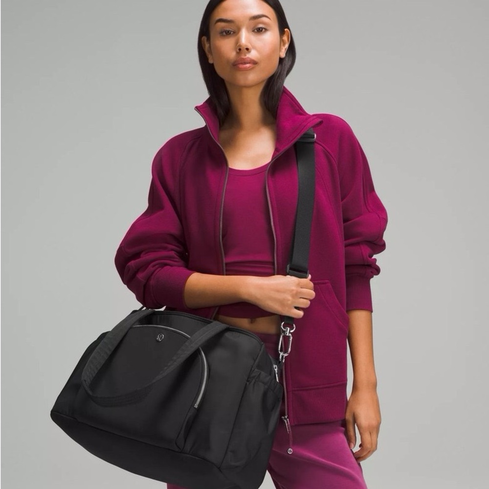 Lululemon New Parent Tote 20L in Black New with Tag - Picture 2 of 15